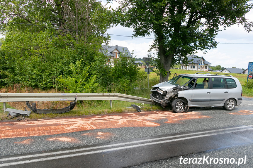 Teodorówka. Zderzenie samochodu ciężarowego i osobówki