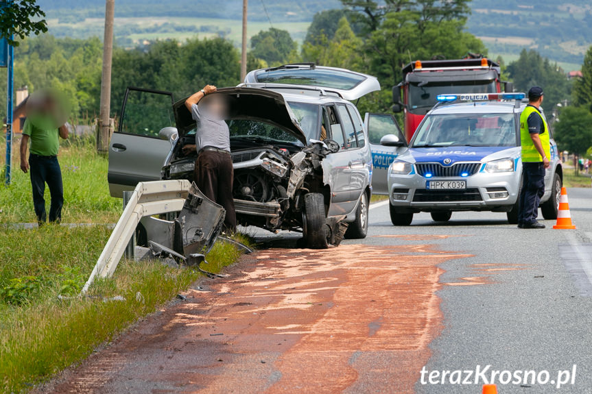 Teodorówka. Zderzenie samochodu ciężarowego i osobówki