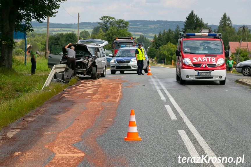 Teodorówka. Zderzenie samochodu ciężarowego i osobówki