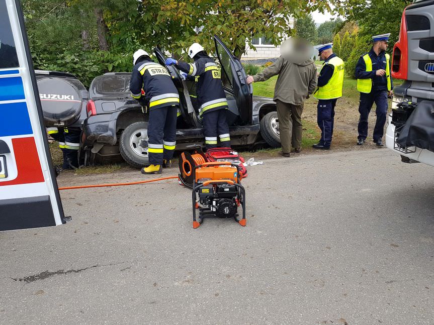 Wypadek drogowy w Węglówce