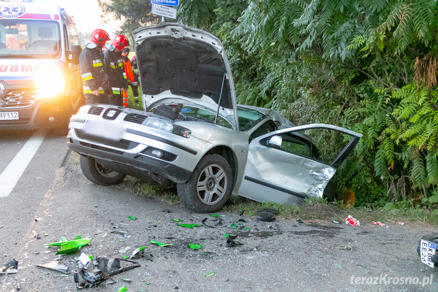 Wypadek w Iskrzyni. Zderzenie auta z motocyklem