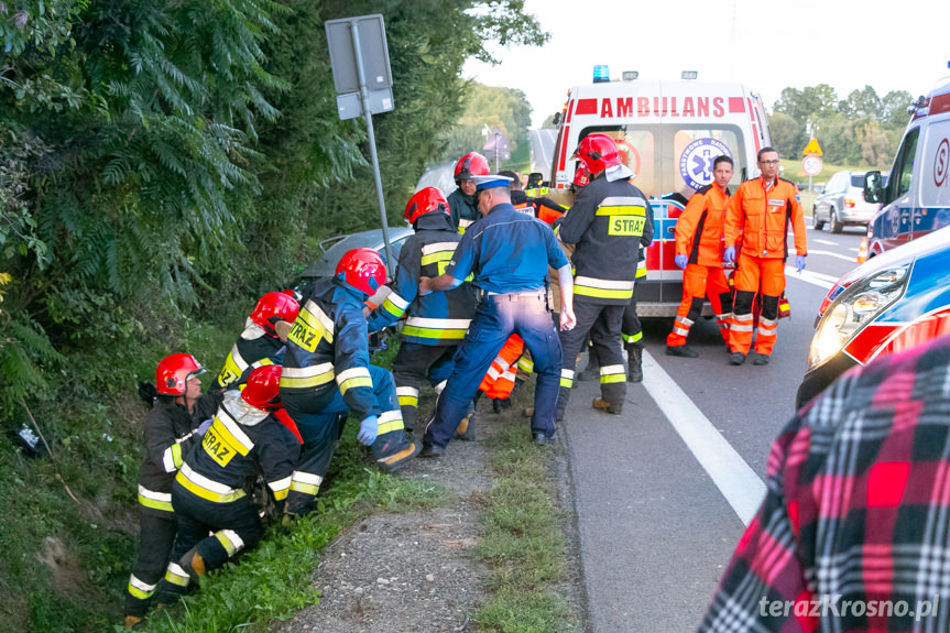 Wypadek w Iskrzyni. Zderzenie auta z motocyklem