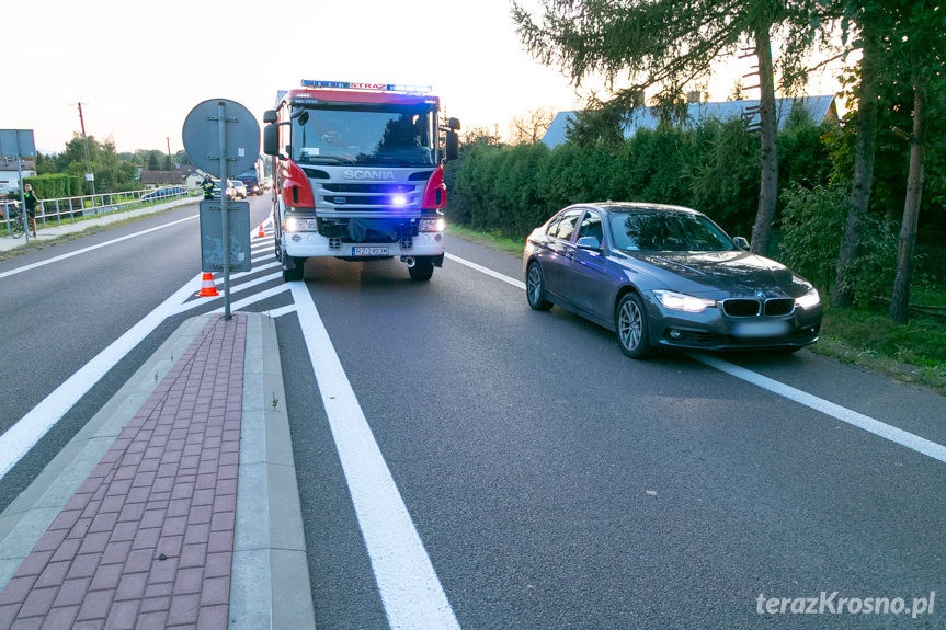 Wypadek w Iskrzyni. Zderzenie auta z motocyklem