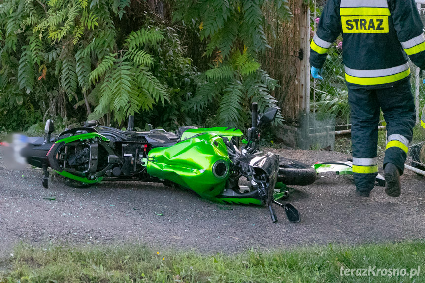 Wypadek w Iskrzyni. Zderzenie auta z motocyklem