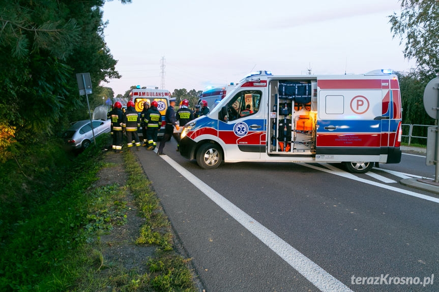 Wypadek w Iskrzyni. Zderzenie auta z motocyklem