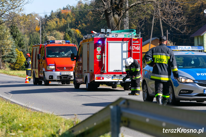 Wypadek w Kątach. Zderzenie motocykla z samochodem osobowym