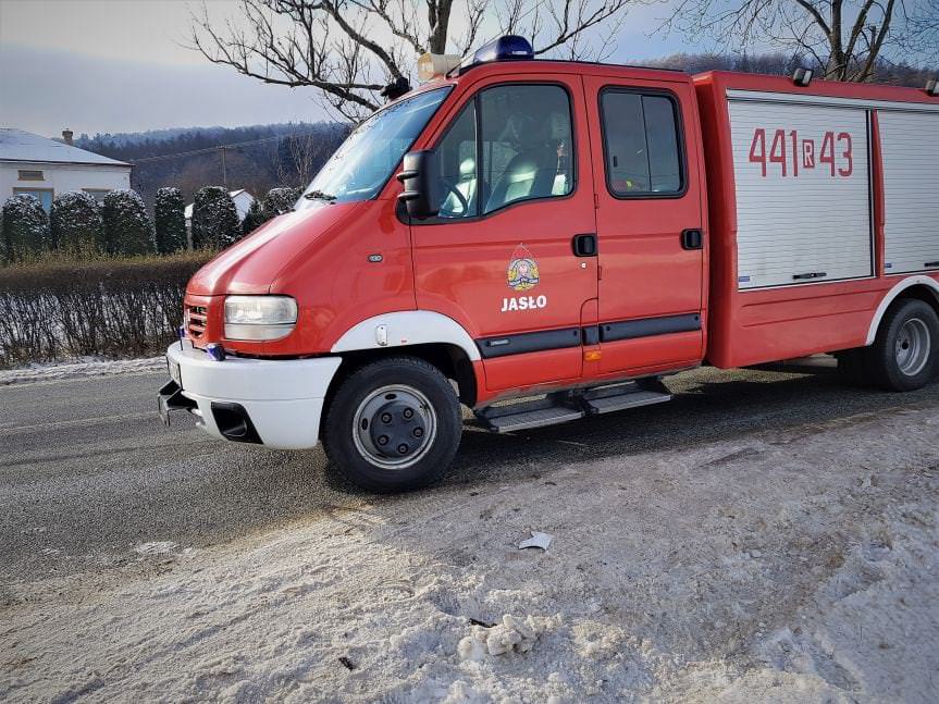 Wypadek w Łysej Górze. Zderzenie trzech pojazdów