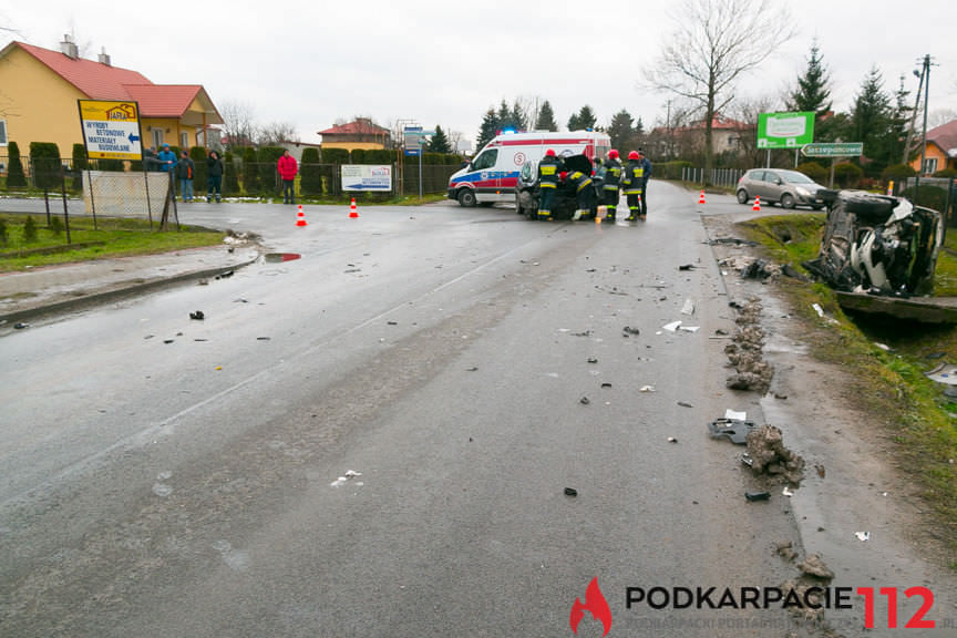 Wypadek w Świerzowej Polskiej na skrzyżowaniu