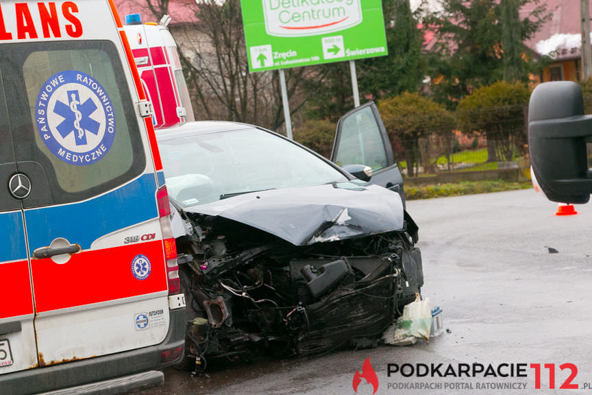 Wypadek w Świerzowej Polskiej na skrzyżowaniu