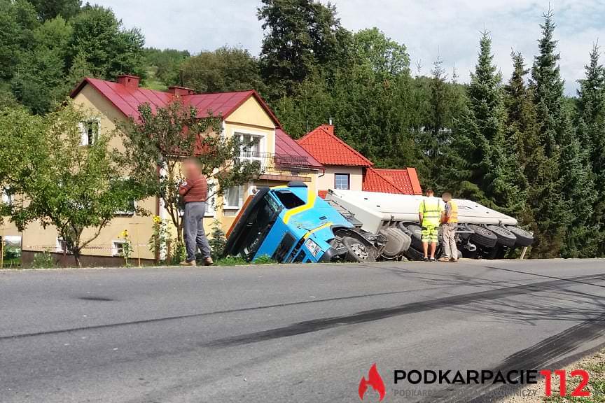 Zderzenie ciężarówek w Jabłonce