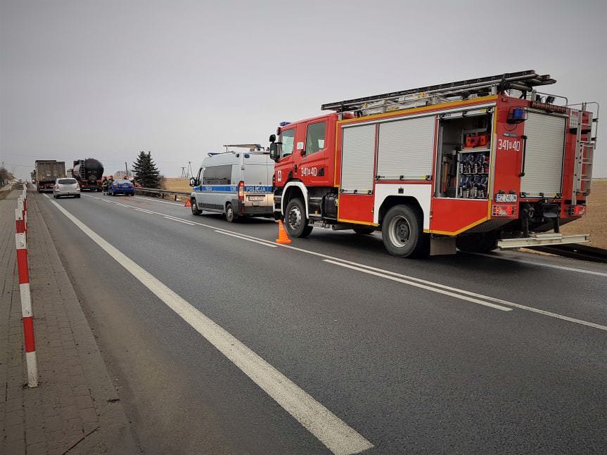 Zderzenie ciężarówki z samochodem osobowym w Rogach