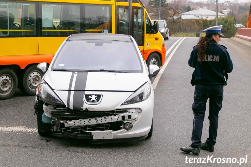 Zderzenie citroena z peugeotem w Krośnie