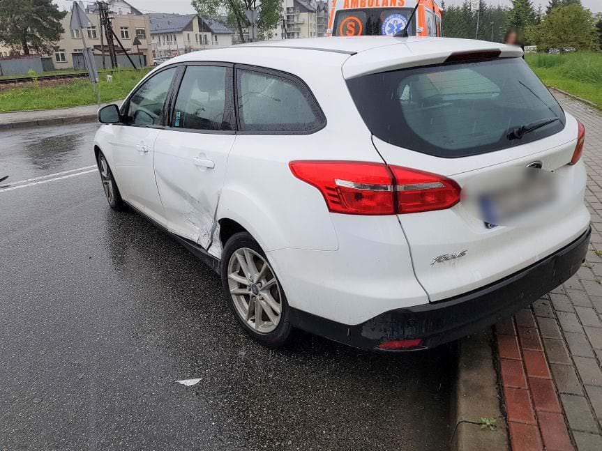 Zderzenie Forda i Opla na Bieszczadzkiej w Krośnie