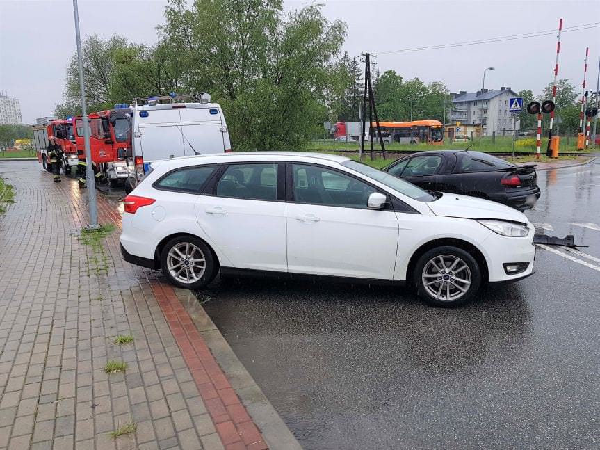 Zderzenie Forda i Opla na Bieszczadzkiej w Krośnie