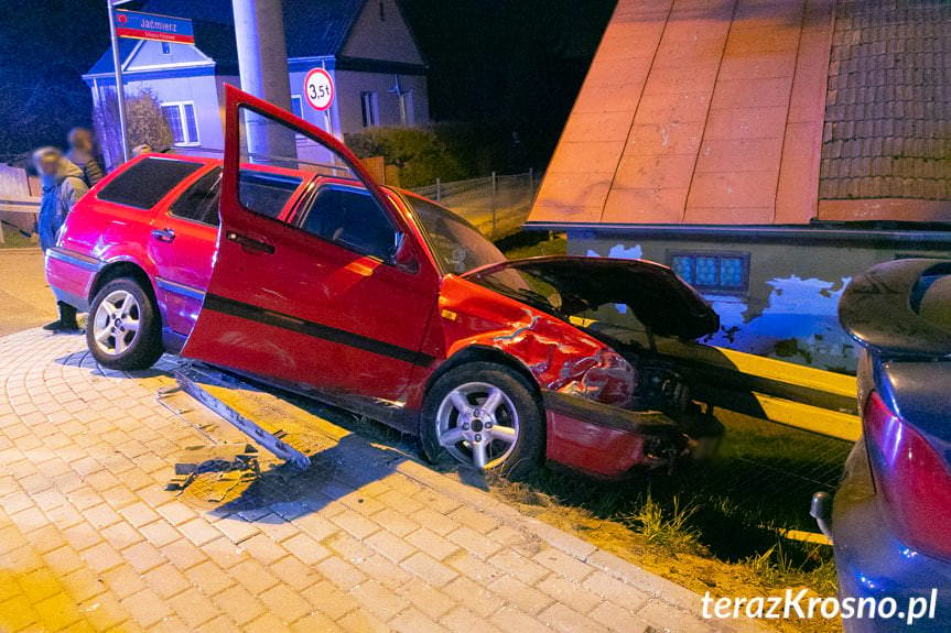 Zderzenie samochodów na Dukielskiej w Miejscu Piastowym