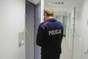 18-latek napadł na kobietę, został jednak szybko zatrzymany