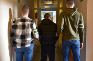 Bójka w Jarosławiu. Policjanci ustalili i zatrzymali sprawców