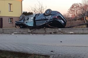 Dachowanie lexusa w Podleszanach