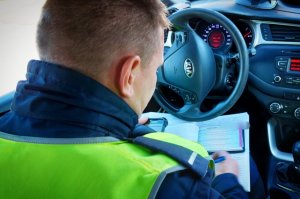 Jechał 108 km/h w terenie zabudowanym. Stracił prawo jazdy