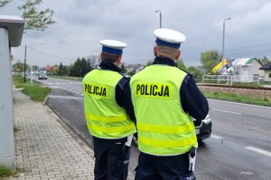 Kierowca mitsubishi pędził 103 km/h przez Łysaków