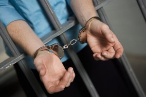 Policjanci zatrzymali podejrzanego mężczyznę o spowodowanie śmiertelnego wypadku