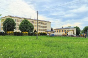 Ponad 4,9 mln zł na nową halę przy szkole w Jedliczu