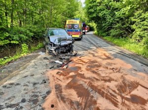 Poważny wypadek w Hłudnie. Droga zablokowana