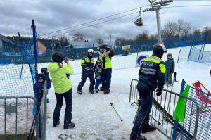 Przypominali narciarzom o bezpieczeństwie na stoku