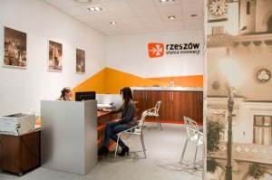 Rzeszów. Zmiana godzin Punktów Obsługi Mieszkańców w galeriach handlowych