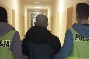 Seryjny włamywacz recydywista zatrzymany przez jarosławskich policjantów