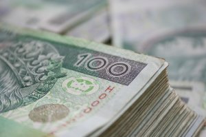 Uwierzył w zysk z inwestycji. Stracił 147 tys. zł