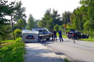 Wypadek w Hyżnem. Nie żyje kierowca BMW