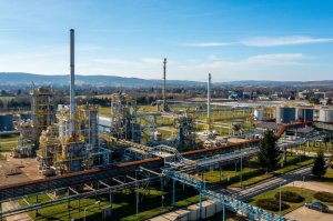 Z Trzebini do Jedlicza koleją. ORLEN Południe przyspiesza regenerację olejów