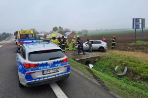 Zadąbrowie. Dachowanie samochodu