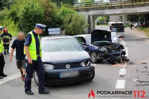 Zderzenie dwóch samochodów na Grodzkiej