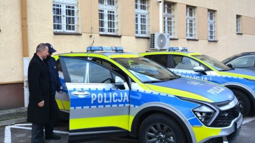 Nowe radiowozy dla przeworskich policjantów